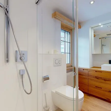 Haus Marietta - *