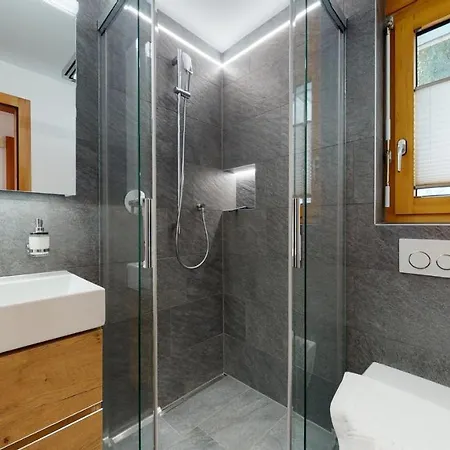 Haus Marietta - * ロイカーバード