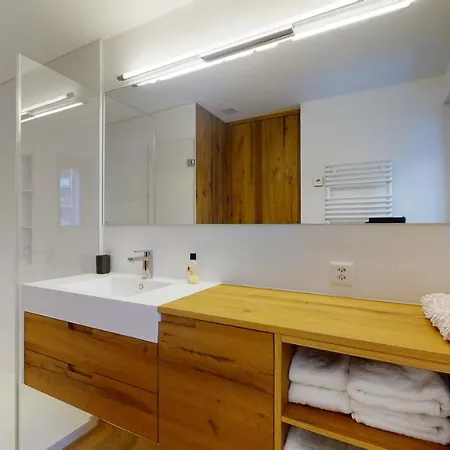 Haus Marietta - *